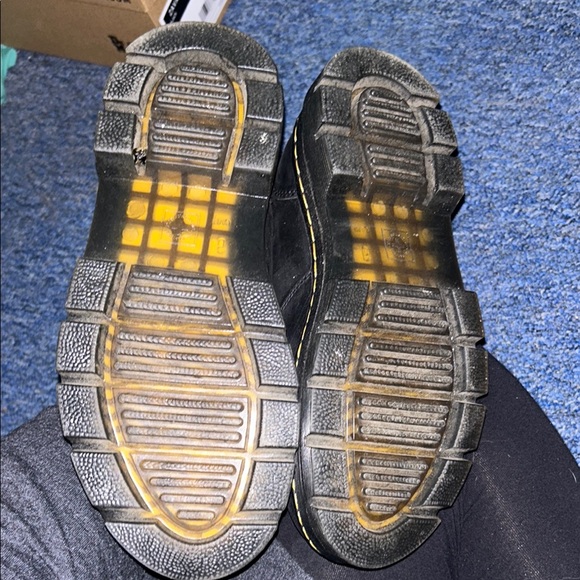 Dr. Martens Embury Chelsea Black Leather Boots - Picture 9 of 9